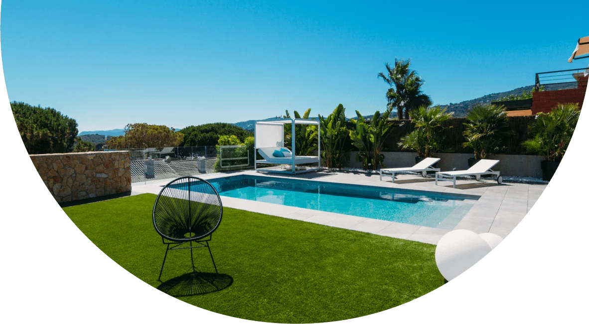 Com distribuir un jardí petit: 8 decisions que amplien l’espai